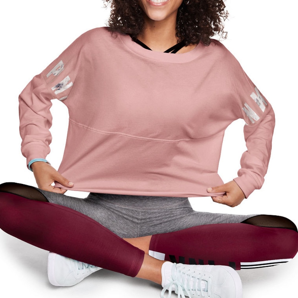 VARSITY LONG SLEEVE CROPPED CREW TEE